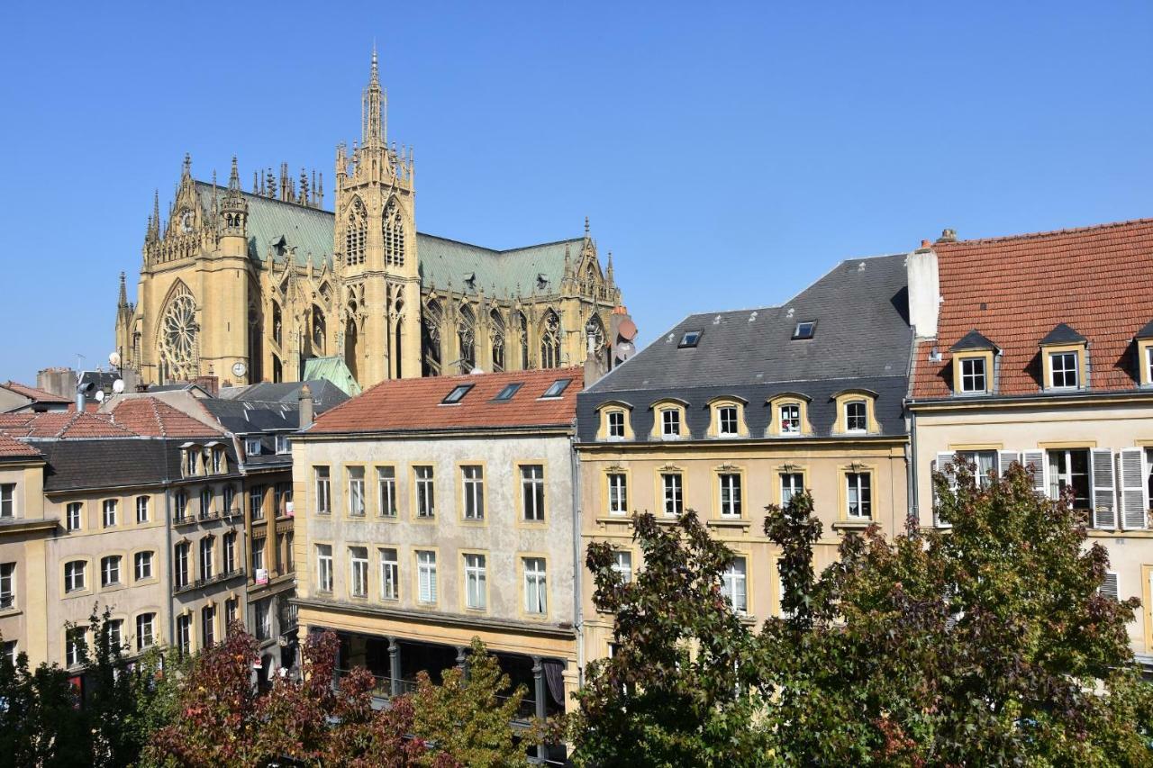 Grand Appartement Vue Cathedrale Metz Bagian luar foto